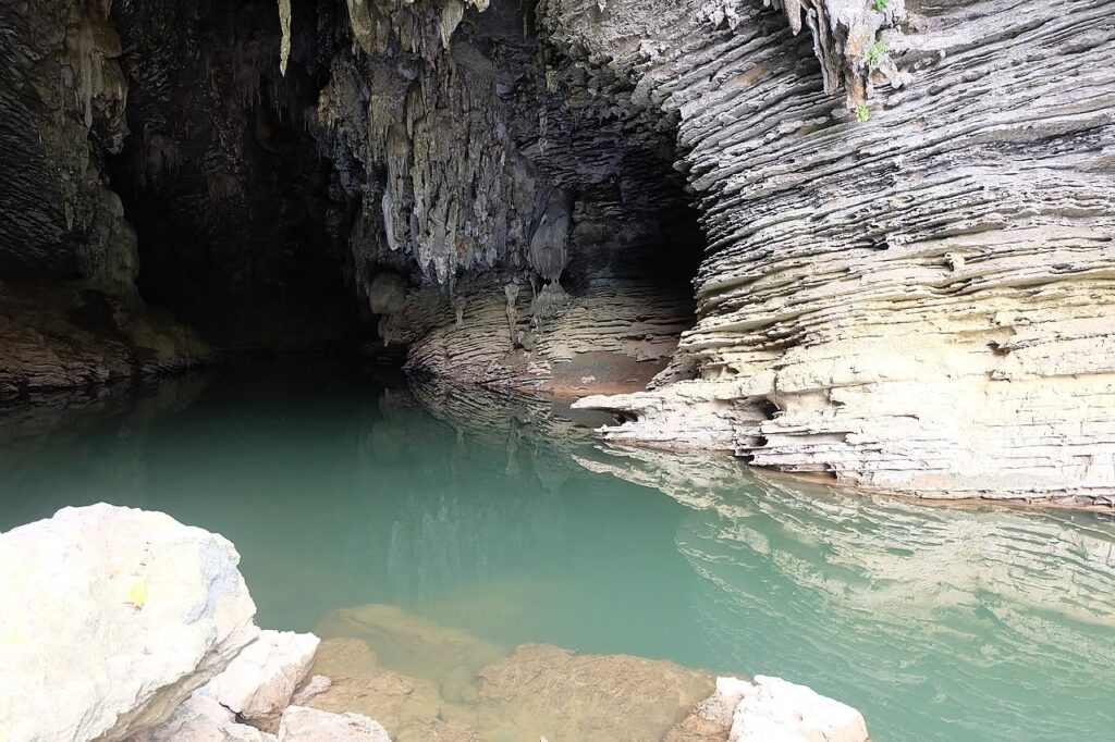 HANG SON DOONG 4